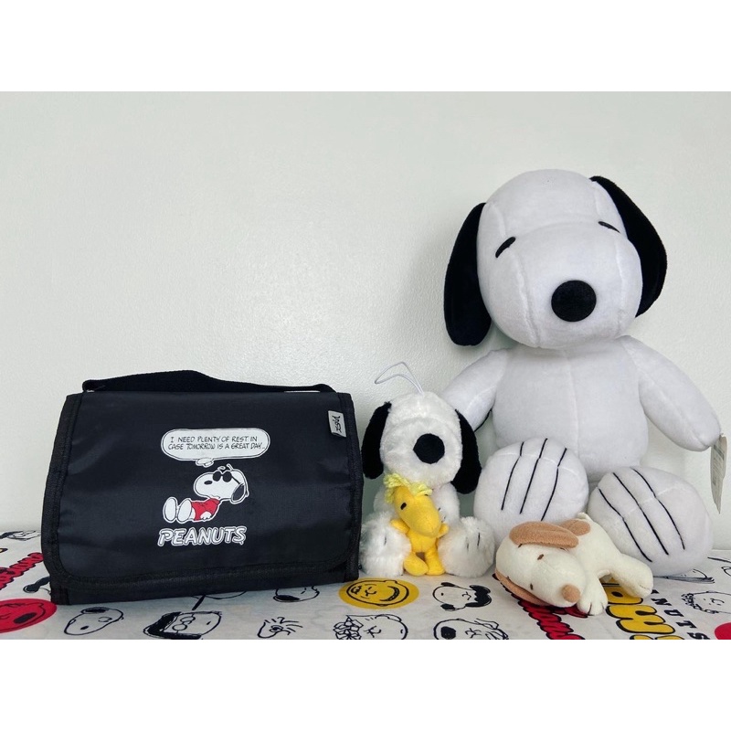 กระเป๋าใส่เครื่องสำอาง Snoopy x X-girl มือสอง