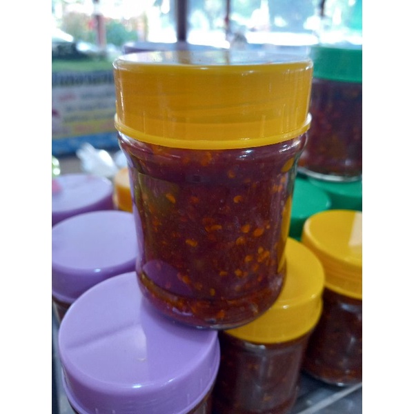 น้ำพริกเผาตาแดง(ฝาเหลือง)(วัดพิกุลทอง จ.สิงห์บุรี)