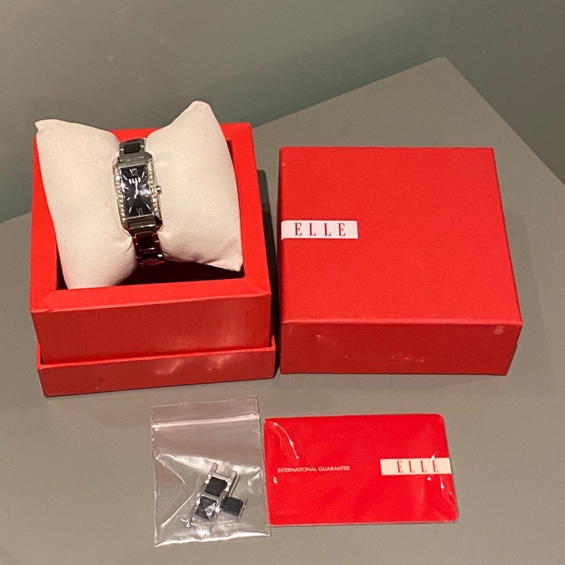 ELLE นาฬิกาข้อมือ มือสอง ออกช็อปพารากอน