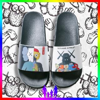 Supreme new sesame street slippers outdoor tide brand soft bottom wear home bathroom non-slip slippers รองเท้าแตะ