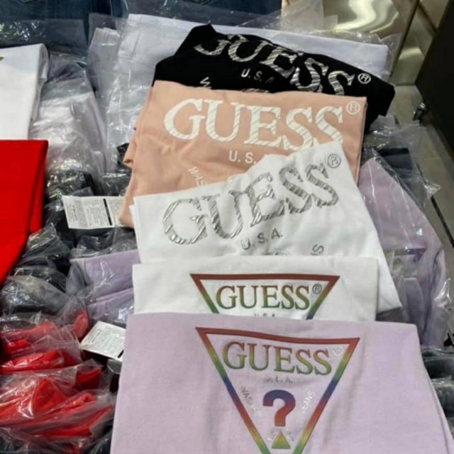 เสื้อ ยืด guess ของแท้ นำ เข้า จาก เกา