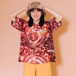 เสื้อทรง OverSize ลายเก๋ สินค้าหมดเร็วรีบซื้อรีบจอง!!