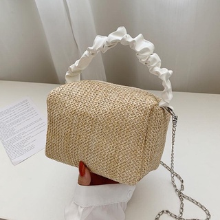 พร้อมส่ง 🌸🌸 กระเป๋าสะพาย ทรงน่ารัก ราคา 150฿ 👇👇👇👇👇