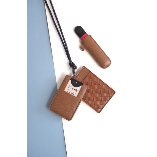 ที่ใส่บัตรสำหรับใส่บัตรพนักงาน มีช่องใสๆด้านหลัง ด้านหน้าใส่บัตรได้อีก 1 ใบ - รูปที่ 3