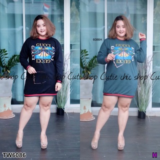 👗Pfashion [ส่งไว!!🚛] P6086  เดรสสั้น #สาวอวบ แขนยาวสกรีนแต่งแถบสี Gucci  Short dress #chubby girl long sleeve