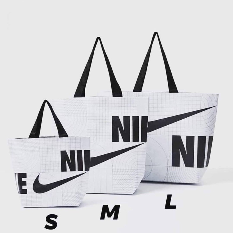 กระเป๋าสะพายข้างNike