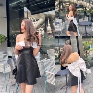 เดรสสั้นเปิดไหล่ เกาะอกซิปหลัง แต่งโบว์ โบว์จะติดแยกกับชุดนะค้า จะมีเข็มกลัดไปให้ค้า