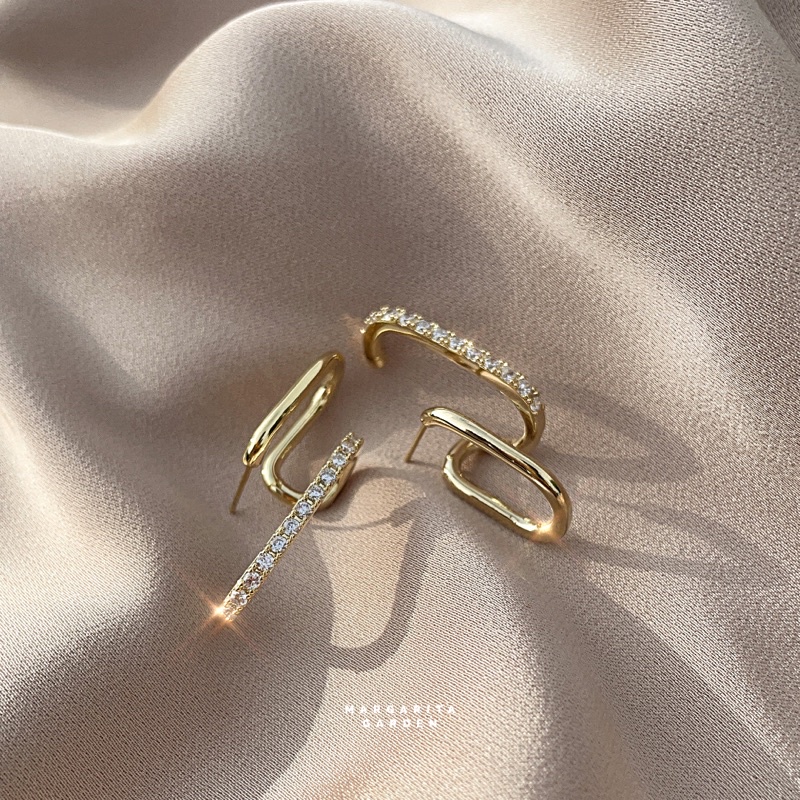 Margarita Mandy Stud Earrings with Diamond