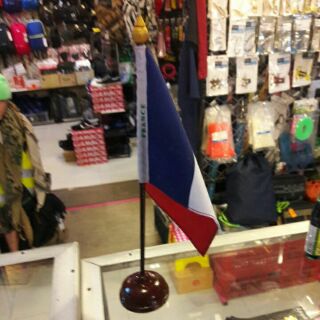 FRANCE ธงตั้งโต๊ะ ขนาด 14×20cm เสาไม้ขนาด เส้นผ่านศูนย์กลาง 7.5cm สูง 35cm