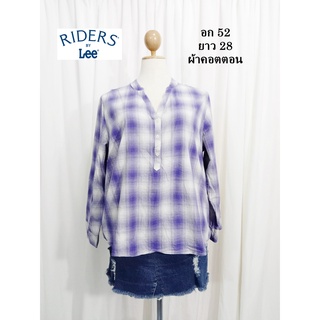 เสื้อมือสอง เสื้อสาวอวบ อก 52 ยาว 28 นิ้ว แบรนด์ Riders by Lee เสื้อเชิ้ต คอวี แขนยาว  ผ้าคอตตอน