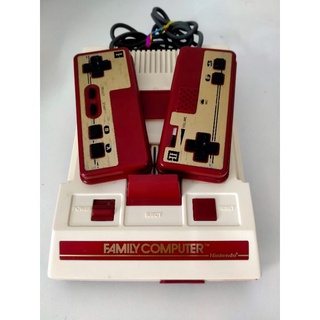 Famicom แท้ Japan รุ่น ปุ่มเหลี่ยม สล๊อตดำ ระบบAVSFCงานแท้หายยากมากชุดนี้ไฟไทยพร้อมเล่น มีตลับเกมรวม150เกมไม่ซ้ำให้ในชุด