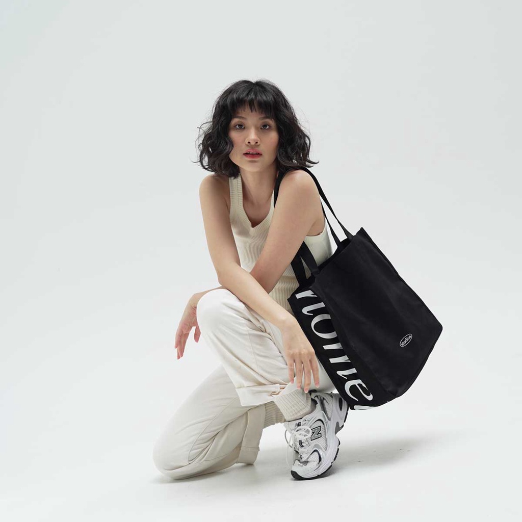 HOMELAND - กระเป๋าสะพาย tote ผ้า canvas สกรีนลายรอบใบ สีครีม / สีดำ - รูปที่ 2