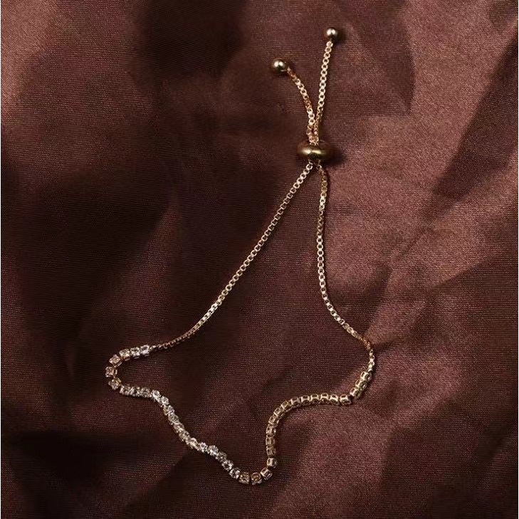 สร้อยข้อมือ ประดับเพชร พลอยเทียม แวววาว สามารถปรับได้ แบบเรียบง่าย แฟชั่นสไตล์เกาหลี สําหรับผู้หญิง