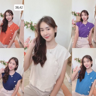 เสื้อคอกลมผ้าฝ้าย กระดุมจีนขอดแกะได้ทุกเม็ด มี10สี เสื้ทองกวาว แขนเลยไหล่น่ารักๆ กระดุมป้ายทางซ้าย