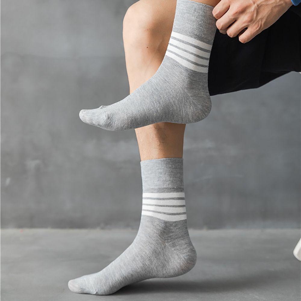 QUINTON Retro Middle Tube Socks Casual Men Hosiery Stripes Socks Sport Fashion Skate Male