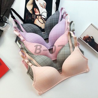 B-07【พร้อมส่ง】เ​สื้อในแฟชั่นลายใหม่, ฟองน้ำบาง บราไร้โครง มีฟองน้ำ ถอดสายได้ *พร้อมส่ง*