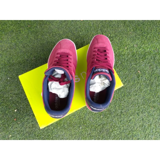 รองเท้า Adidas สีแดงเลือดหมู รุ่น NEO