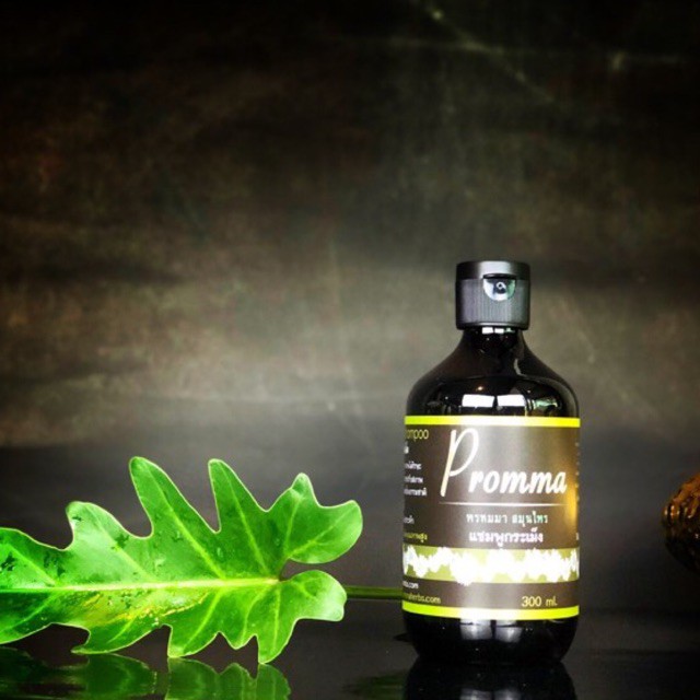 Prommaherbs (พรหมมาสมุนไพร)แชมพูกะเม็ง ลดรังแค ลดผมร่วง เหมาะสำหรับคนที่มีอาการคันและมีรังแค