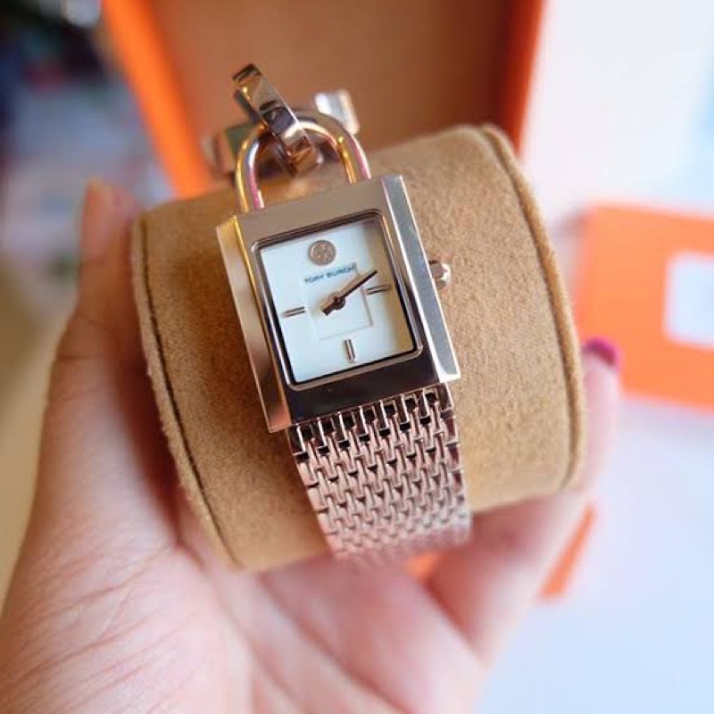 ผ่อน0%) นาฬิกา Tory Burch Surrey Rose Gold Watch สแตนเลส สีโรสโกลด์ สายแพ  ตะขอเกี่ยว TBW7102 | Shopee Thailand