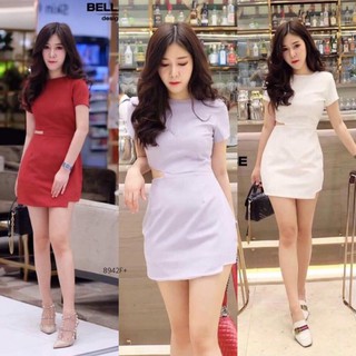 เดรสสั้น คอกลม เว้าเอว ใส่พอดีตัว ลูกเล่นผ้าปลายไม่เท่ากัน