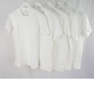 เสื้อยืดสีขาว white shirt