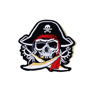 ตัวรีดติดเสื้อ โจรสลัด หัวกะโหลก  กะโหลก สัญลักษณ์ ดาบ มีด Pirates Skull ตัวรีด (Size M) อาร์มรีด อาร์มรีดติดเสื้อ