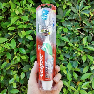 แปรงสีฟันแบตเตอรี่ คอลเกต 360 Total Advanced Removes 4X Powered Toothbrush Green (Colgate®) ปุ่มเปิด/ปิดง่ายต่อการใช้งาน