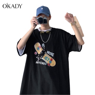 OKADY เสื้อยืดแขนสั้น ฤดูร้อนใหม่ผู้ชายคอกลมพิมพ์เสื้อยืดแฟชั่นเกาหลีแนวโน้มหลวมแขนสั้นนักเรียนลำ เสื้อเชิ้ตแขนสั้นผู้ชาย