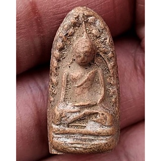 พระรอดเนื้อดิน เก่าเก็บหลายสิบปี ไม่ทราบที่