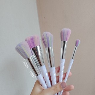 [พร้อมส่ง] แปรงแต่งหน้าด้ามจับเขายูนิคอร์น 5 ชิ้น แปรงปัดแก้ม แปรงไฮไลท์แปลงแต่งหน้า (ด้ามหยัก)