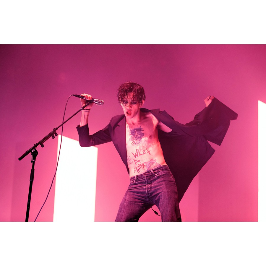โปสเตอร์ The 1975  Matty Healy แมตทิว ฮิลลี่ ตกแต่งผนัง Music Poster โปสเตอร์วินเทจ โปสเตอร์วงดนตรี 