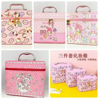 กระเป๋าเครื่องสำอางลายการ์ตูนSanrio ราคานี้ได้ยกชุด พ่อ-แม่-ลูก มี 3 ไซส์ในชุด