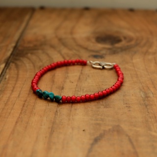 White heart and turquoise beaed bracelet