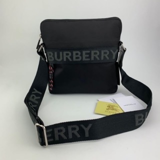 กระเป๋าสะพายข้าง Burberry black