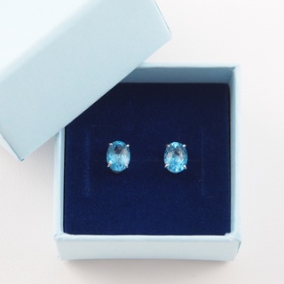 STJ ต่างหูเงินแท้ 925 ประดับพลอยแท้ ขนาด 8x6 mm. มีหลายสีให้เลือกตามราศีถูกโฉลก ตัวเรือนชุบทองคำขาวก้านเงินแท้ ตุ้มหู