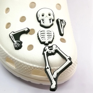 Croc Jibitz อุปกรณ์เสริมตกแต่งรองเท้า One Piece Skeleton Crocks Pin Fits Women Clog Shoes รองเท้าแตะ