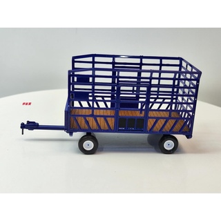 Greenlight `` 1:64 Bale Throw Wagon - แพ็คแข็ง สีฟ้า