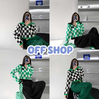 OFF SHOP พร้อมส่ง (OFF-63041)  เสื้อครอปไหมพรม คอปกแขยาวลายตารางใหญ่เท่มาก -C