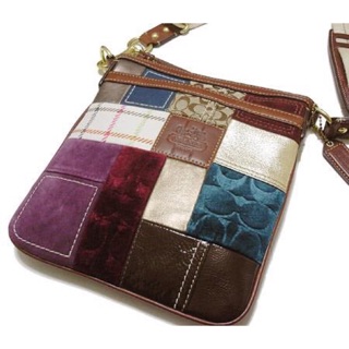 Coach กระเป๋าสะพายข้าง โค้ช ของแท้ holiday patchwork swing pack shoulder bag Lookbook Flat2112 sale