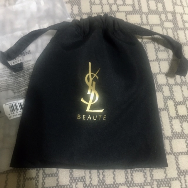 แท้💯คิงพาวเวอร์ ถุงผ้าสุดหรูแบรนด์ดัง YSL Yves Saint Laurent Cosmetic bag.