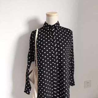 [พร้อมส่ง] เดรสแขนยาวลายจุด Polka-dot dress 🤍🖤