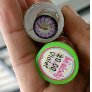คอนแทคเลนส์ มี อย.ไทย รวมลายฮิต สีม่วง/Violet/Grap มีค่าสายตาปกติ (0.00)