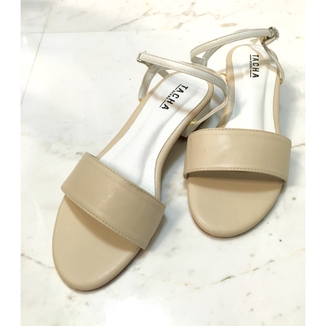 รองเท้า Tacha brand