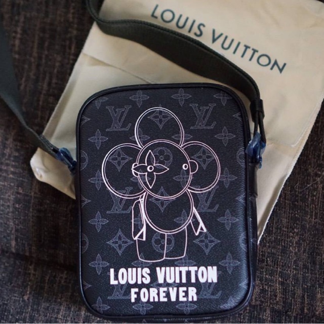 กระเป๋าผู้ชาย หลุยส์วิตตอง Louis Vuitton หนังแท้💯