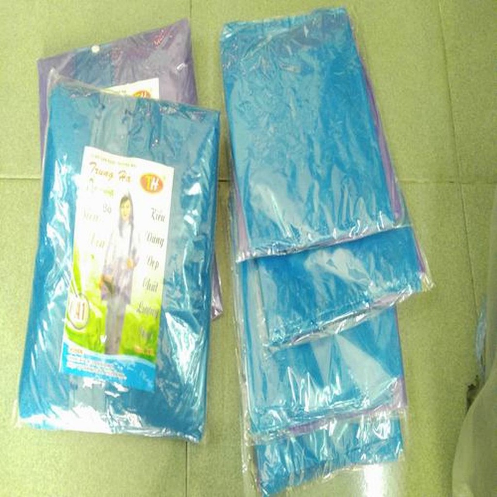 Combo เสื้อกันฝนและรองเท้าบูทกันฝนไนลอน A1