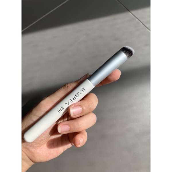 (2026)(พร้อมส่ง) แปรงลงคอนซีลเลอร์ด้ามสีขาว ขนนุ่มแน่น ไม่ทำให้เป็นคราบ ราคา ถูกที่สุด ดีลบีเคเค แกลเลอรีภาพที่ 6