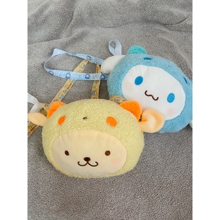 ตุ๊กตากระเป๋าสะพายข้าง pompompurin และ cinnamoroll