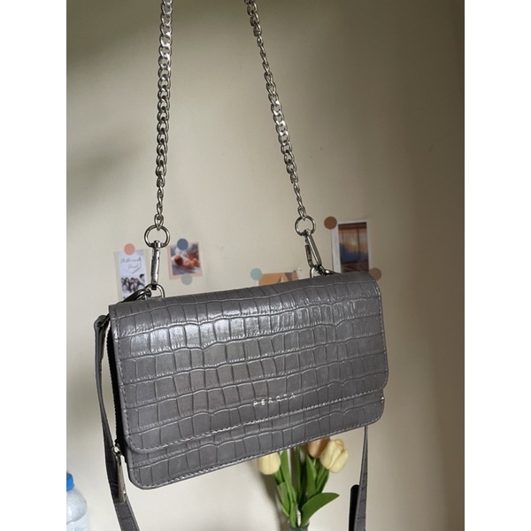 กระเป๋าสะพายแบรนด์perota