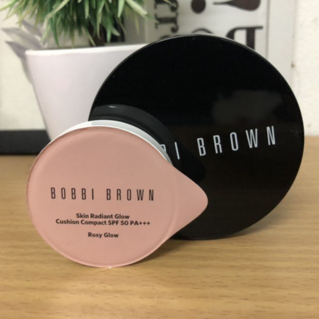 Bobbi brown skin radian glow cushion compact spf50+++ พร้อม กล่่่อง