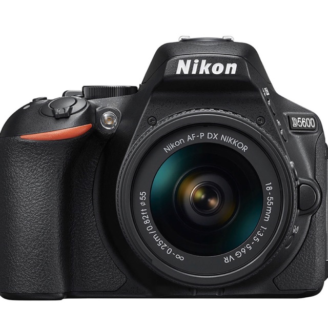 Nikon D5600 +18-55 VR